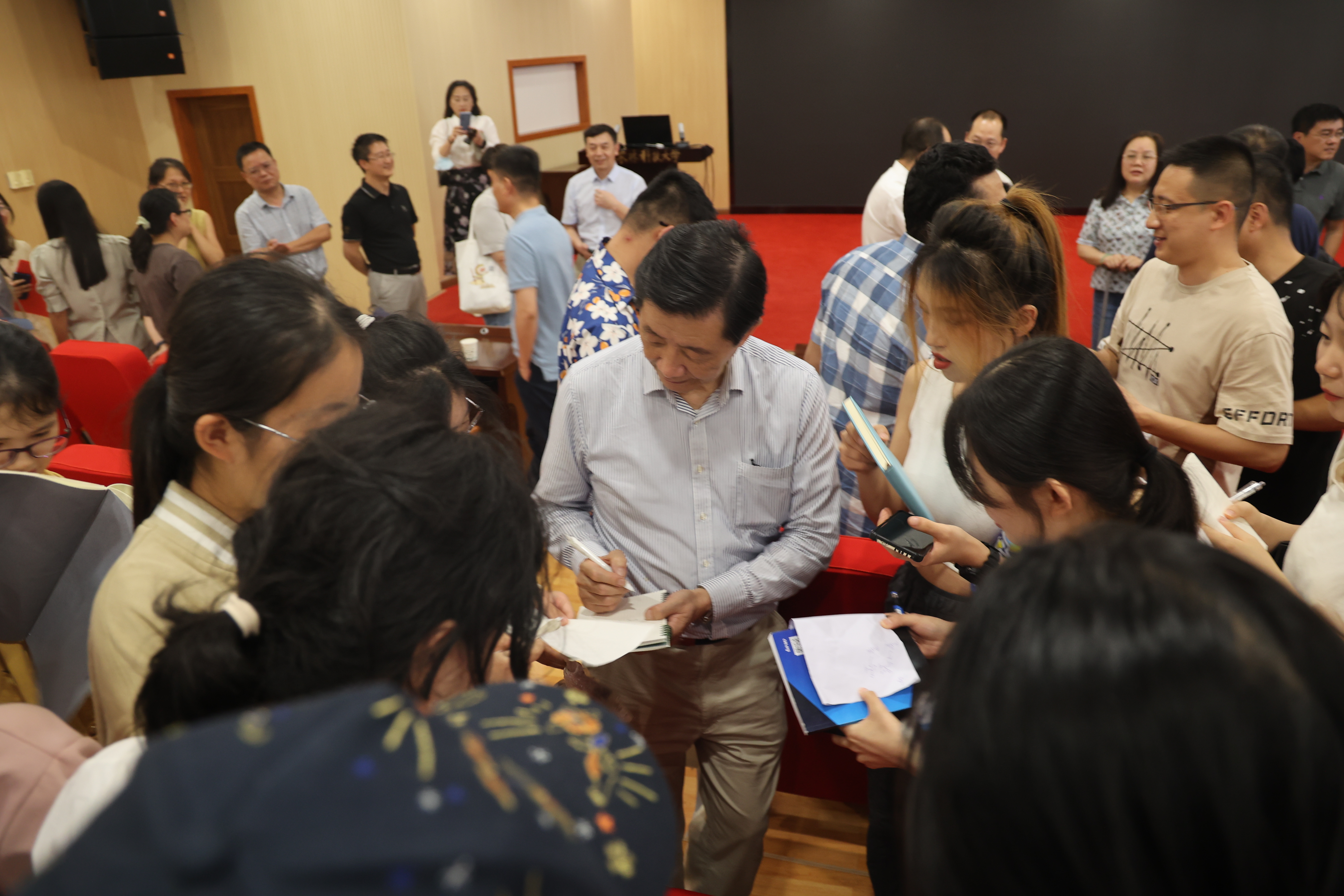 c9d1f17ae4944d25a885e5844074f52b.jpg c9d1f17ae4944d25a885e5844074f52b.jpg