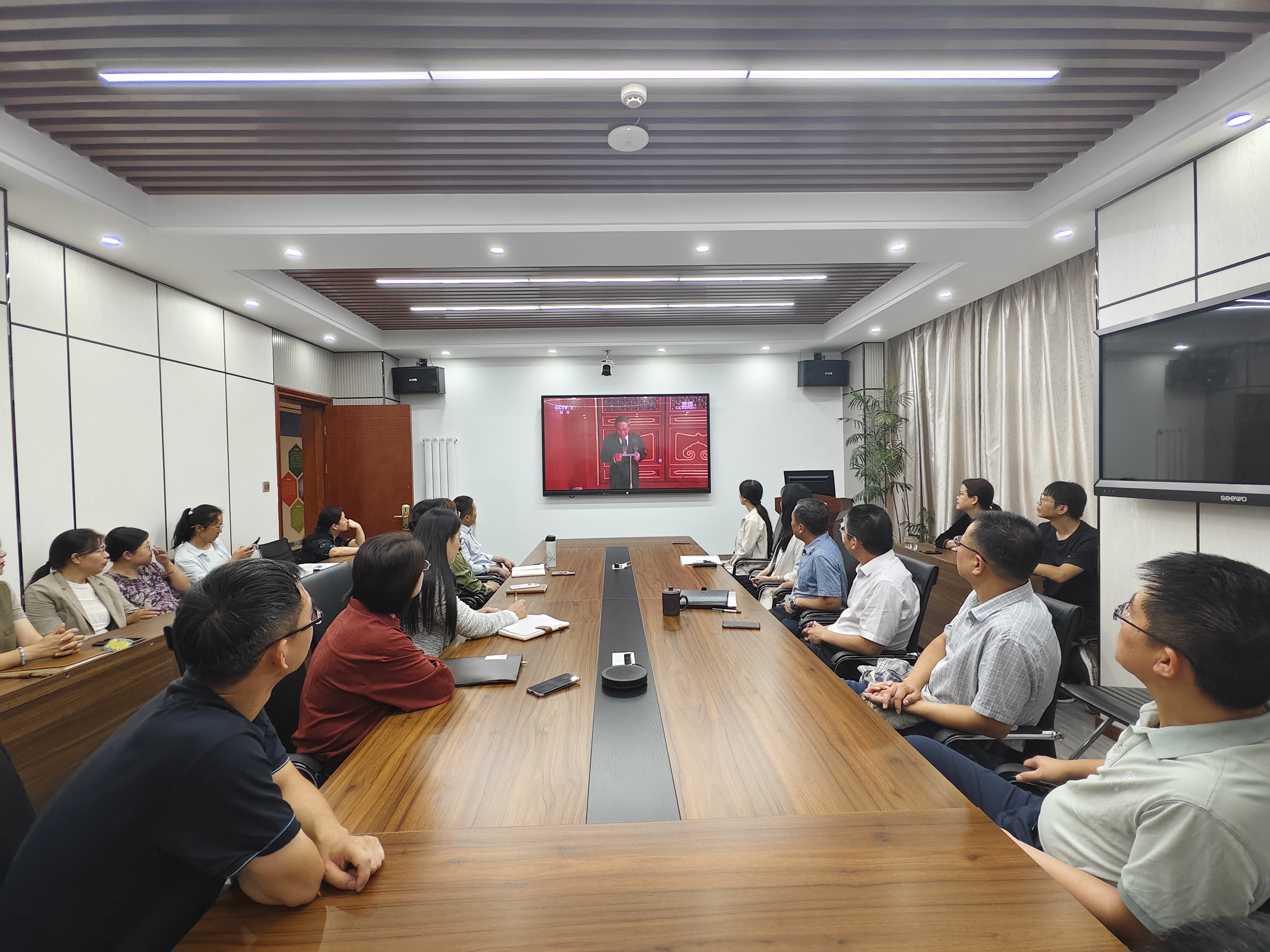 亚洲av
师生热议纪念中国人民抗日战争暨世界反法西斯战争胜利80周年大会