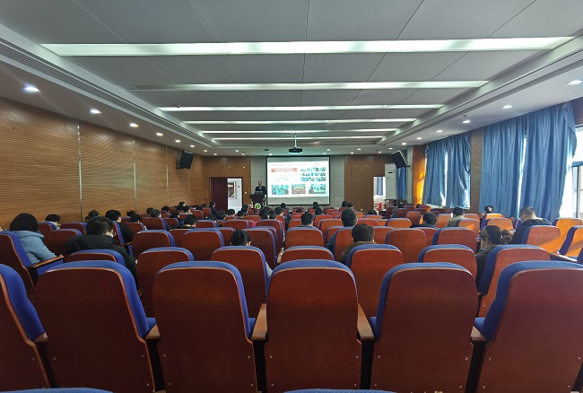 869a0e42a3c942b69e1a0b71d107529e.jpg 教职工代表大会现场.jpg